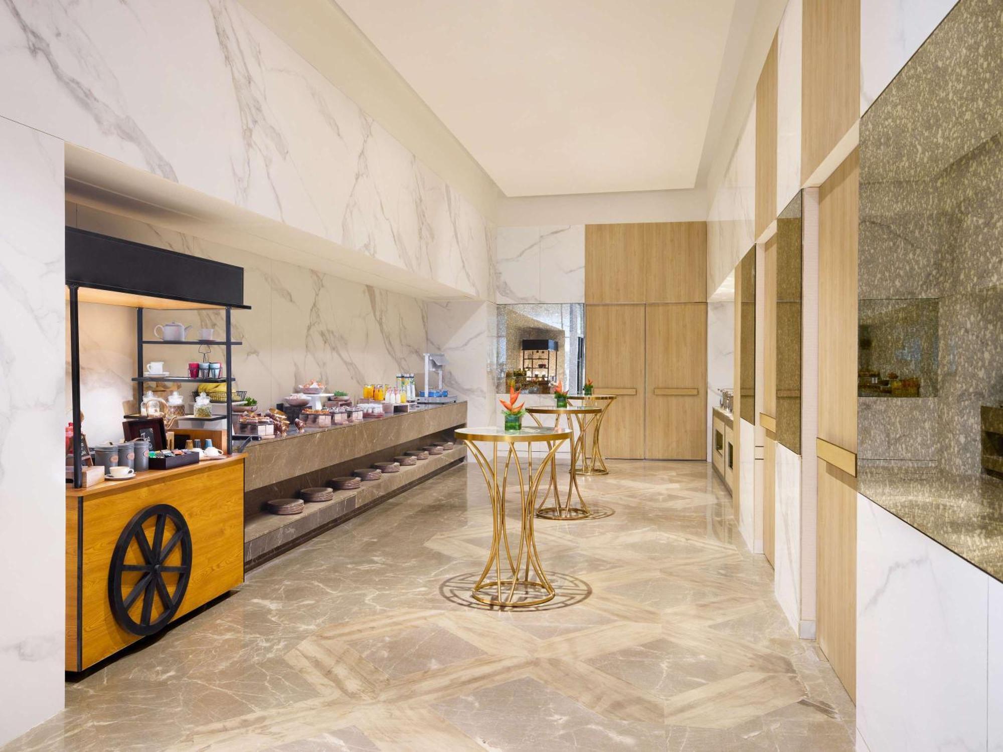 Novotel New Delhi City Centre Esterno foto