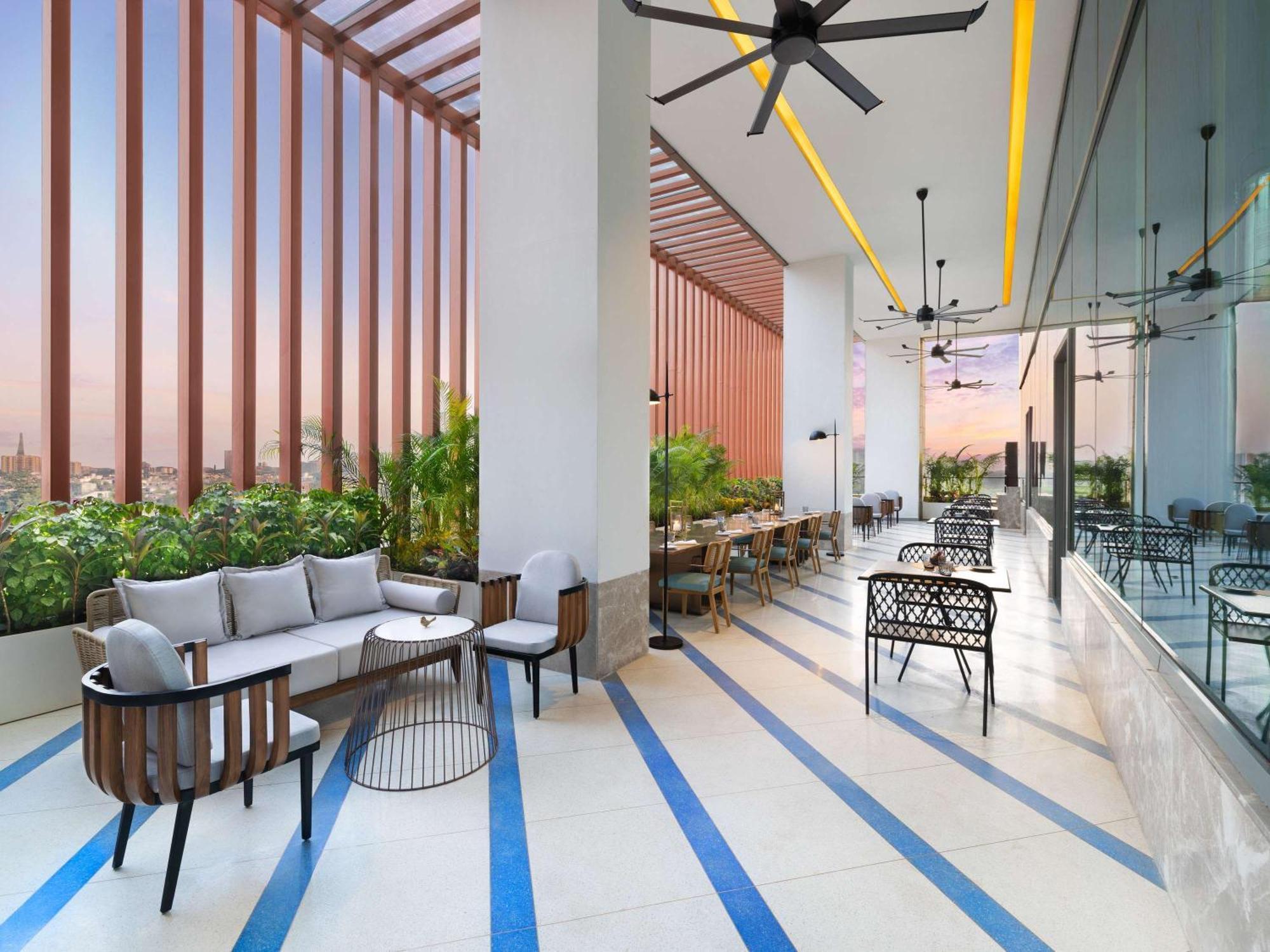 Novotel New Delhi City Centre Esterno foto